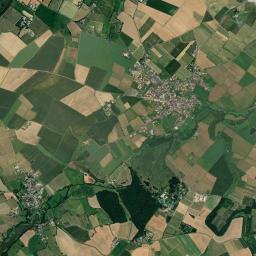 Nueil-sur-Layon High Resolution Satellite Map