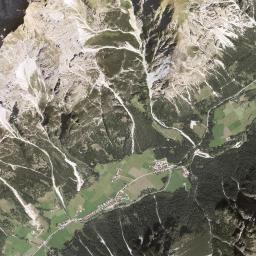 Gschnitz High Resolution Satellite Map