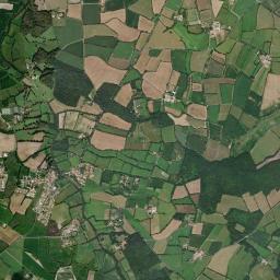 Saint-Même-le-Tenu High Resolution Satellite Map