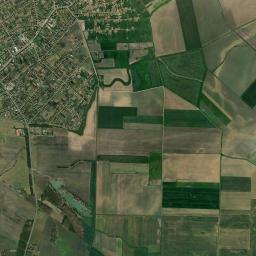 Komádi High Resolution Satellite Map