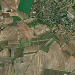 Szalkszentmárton High Resolution Satellite Map