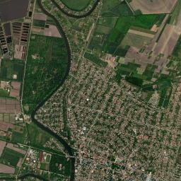 Szarvas High Resolution Satellite Map