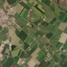 Saint-Denis-la-Chevasse High Resolution Satellite Map