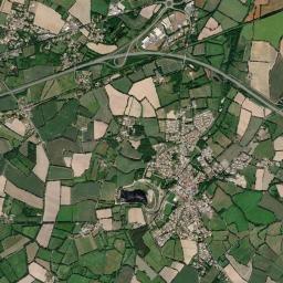 Les Clouzeaux High Resolution Satellite Map