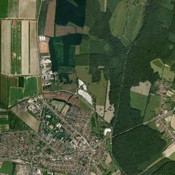 Lenti High Resolution Satellite Map