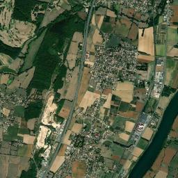 Saint-Martin-Belle-Roche High Resolution Satellite Map