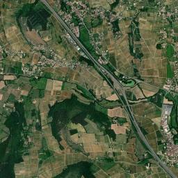 La Roche-Vineuse High Resolution Satellite Map