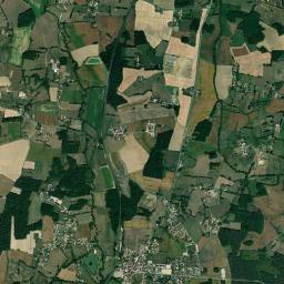 Saint-Étienne-du-Bois High Resolution Satellite Map