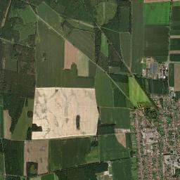 Nagyatád High Resolution Satellite Map