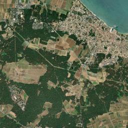 La Flotte High Resolution Satellite Map