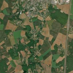 Sauzé-Vaussais High Resolution Satellite Map