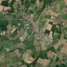 Saint-Savinien High Resolution Satellite Map