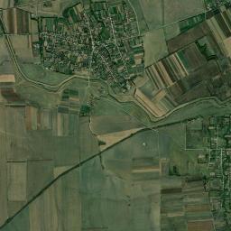 Racoviţa High Resolution Satellite Map