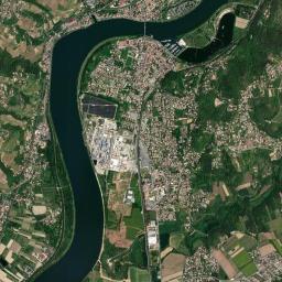 Les Roches-de-Condrieu High Resolution Satellite Map