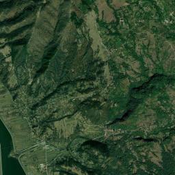 Racoviţa High Resolution Satellite Map