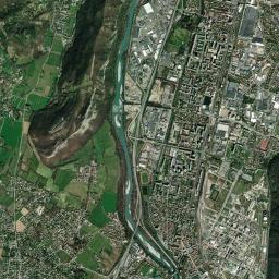 Le Pont-de-Claix High Resolution Satellite Map