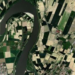 Castelnovo Bariano High Resolution Satellite Map