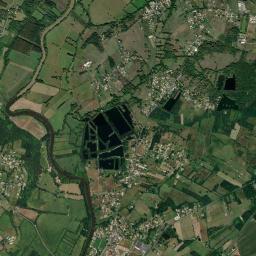 Saint-Denis-de-Pile High Resolution Satellite Map