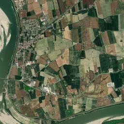 Ficarolo High Resolution Satellite Map