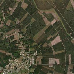 Le Porge High Resolution Satellite Map