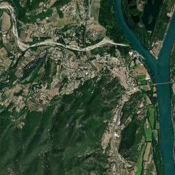 Viviers High Resolution Satellite Map