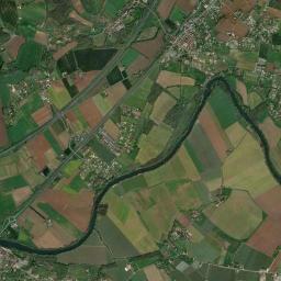 Réalville High Resolution Satellite Map