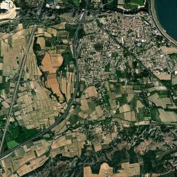 Roquemaure High Resolution Satellite Map
