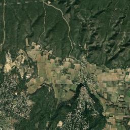 Castillon-du-Gard High Resolution Satellite Map