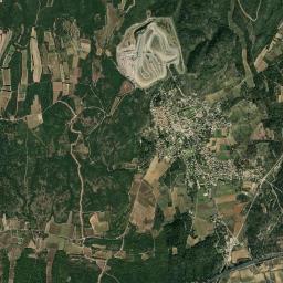 Lédenon High Resolution Satellite Map