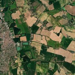 Fleurance High Resolution Satellite Map