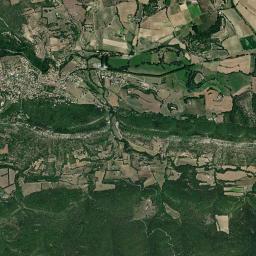 Céreste High Resolution Satellite Map