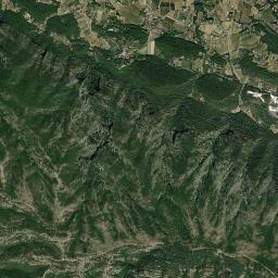 Oppède le Vieux High Resolution Satellite Map