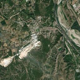 Orgon High Resolution Satellite Map