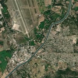 Lançon-Provence High Resolution Satellite Map