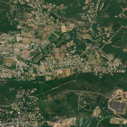 Le Val High Resolution Satellite Map