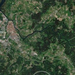 Betanzos High Resolution Satellite Map