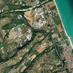 Cascinare High Resolution Satellite Map