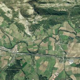 Irañeta High Resolution Satellite Map