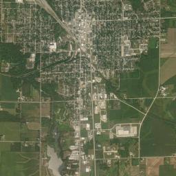 Oelwein High Resolution Satellite Map