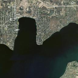 Williams Bay High Resolution Satellite Map