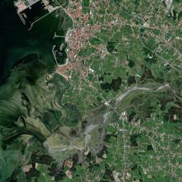 Cambados High Resolution Satellite Map