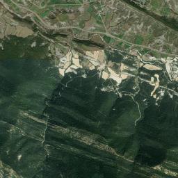 Yebra de Basa High Resolution Satellite Map