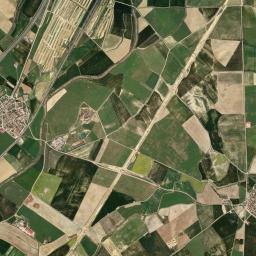 Piña de Campos High Resolution Satellite Map