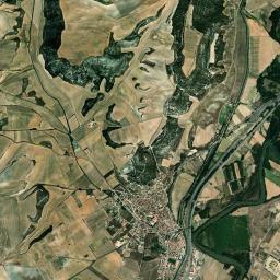 Dueñas High Resolution Satellite Map