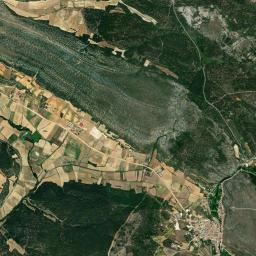 Huerta del Rey High Resolution Satellite Map