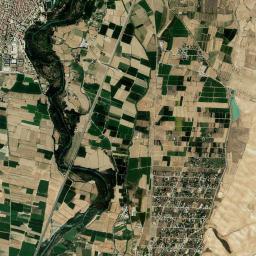 Zuera High Resolution Satellite Map