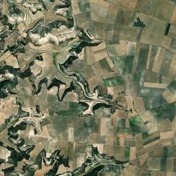 Piñel de Arriba High Resolution Satellite Map