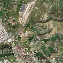 Cistérniga High Resolution Satellite Map