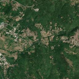 Carpinone High Resolution Satellite Map