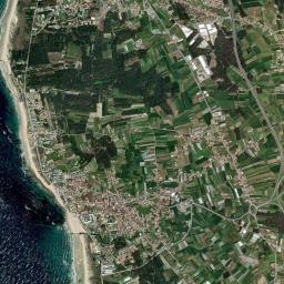 Apúlia High Resolution Satellite Map